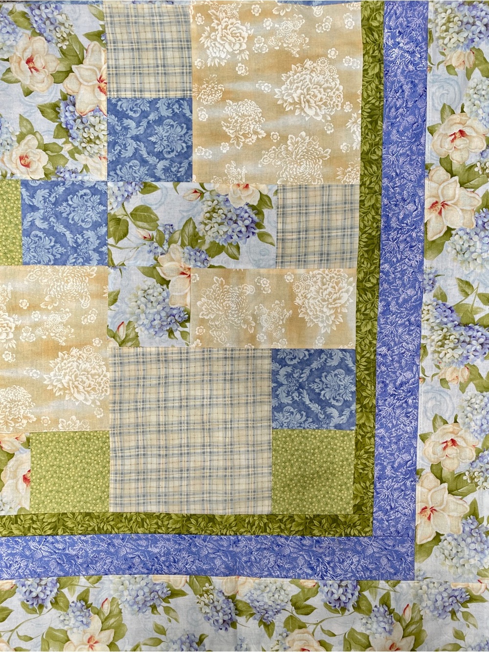 Handmade Quilted Tablecloth Cottage Garden Floral Patchwork 60x49 - Picture 3 of 4